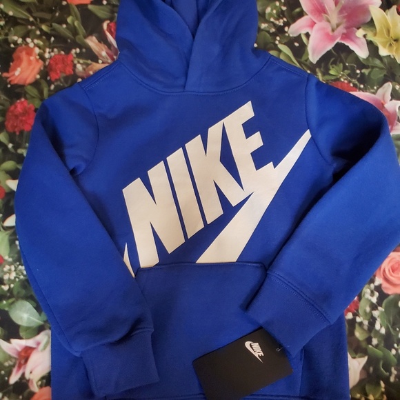 Nike Other - nwt Nike hoodie sweatshirt boys 4 new Nike Other - nwt Nike hoodie sweatshirt boys 4 new